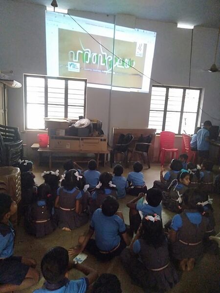 പ്രമാണം:24346 IT Class.jpeg