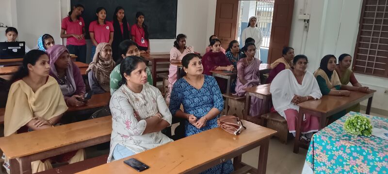 പ്രമാണം:25045-mothers cls5.jpg