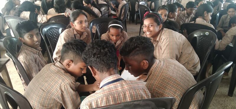 പ്രമാണം:34006 kuttikkotam-group.jpg