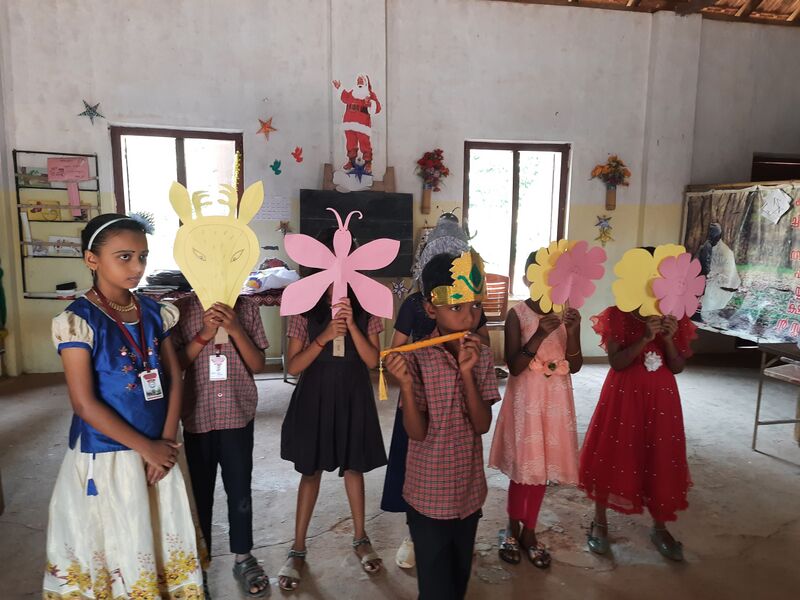 പ്രമാണം:42445-002 -praveshanolsavam.jpg