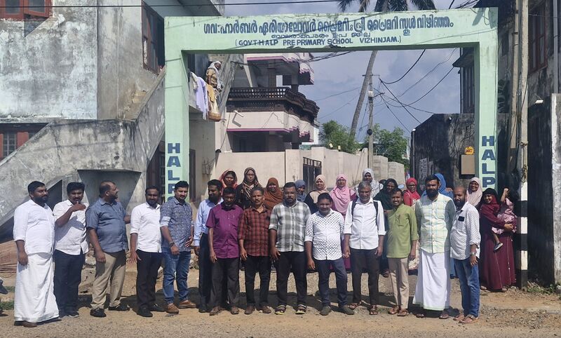 പ്രമാണം:44223 camp team 1.jpg