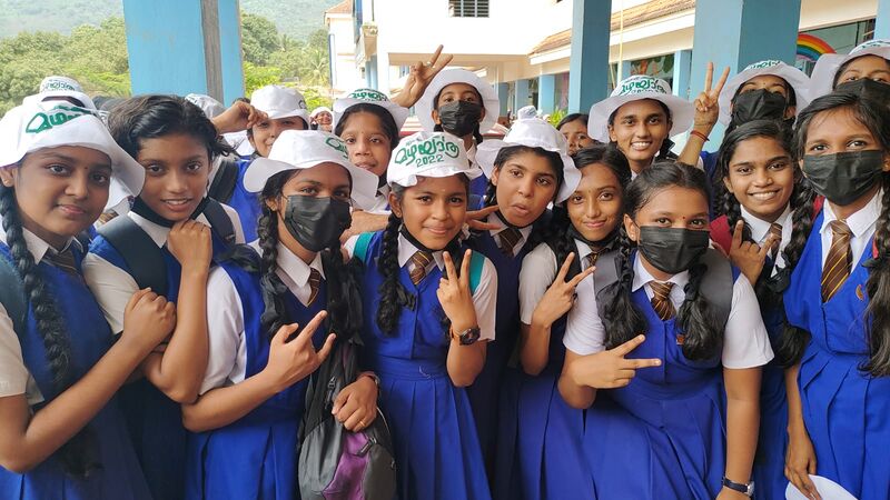 പ്രമാണം:മഴയാത്ര 2022.jpg