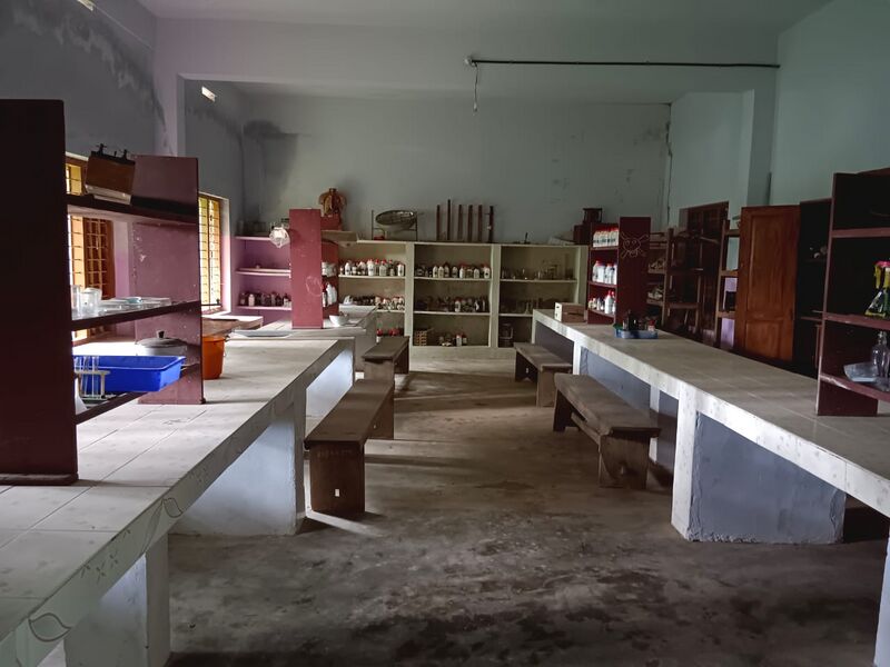 പ്രമാണം:15047 HITEC SCIENCE LAB.jpg