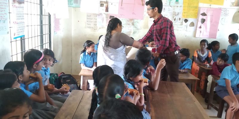 പ്രമാണം:21302-xmas19 3.jpg