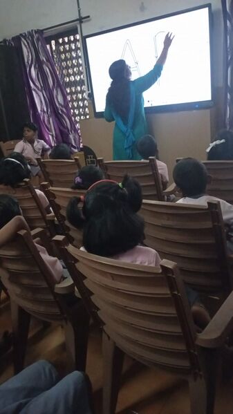 പ്രമാണം:22225 hitech classroom.jpg