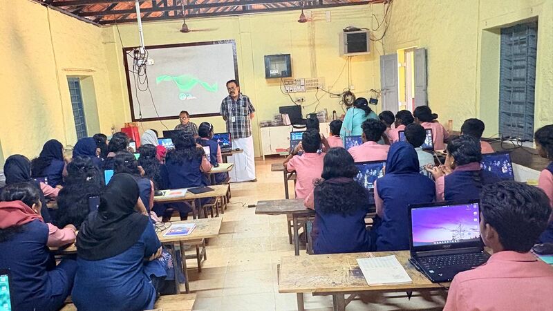 പ്രമാണം:39006 LKPRELCAMP 1.jpeg