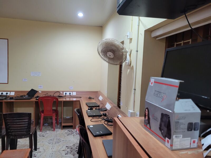 പ്രമാണം:43002-Hightech Lab 4.jpg