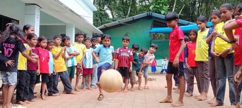 പ്രമാണം:48521-MPM-GOAL2026-ukg.jpg