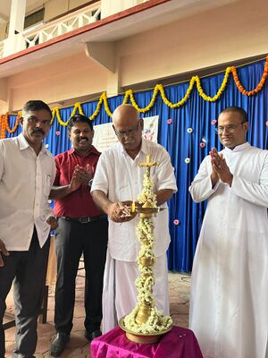 PRAVESHANOLSAM 2.jpg