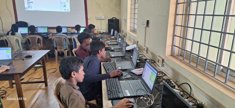 പ്രമാണം:11007 schoolCamp23 4.jpeg