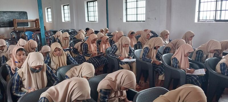 പ്രമാണം:13055 alifhs.jpg