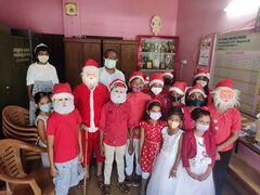 സ്കൂളിലെ ക്രിസ്മസ് ആഘോഷത്തിൽ നിന്ന്.