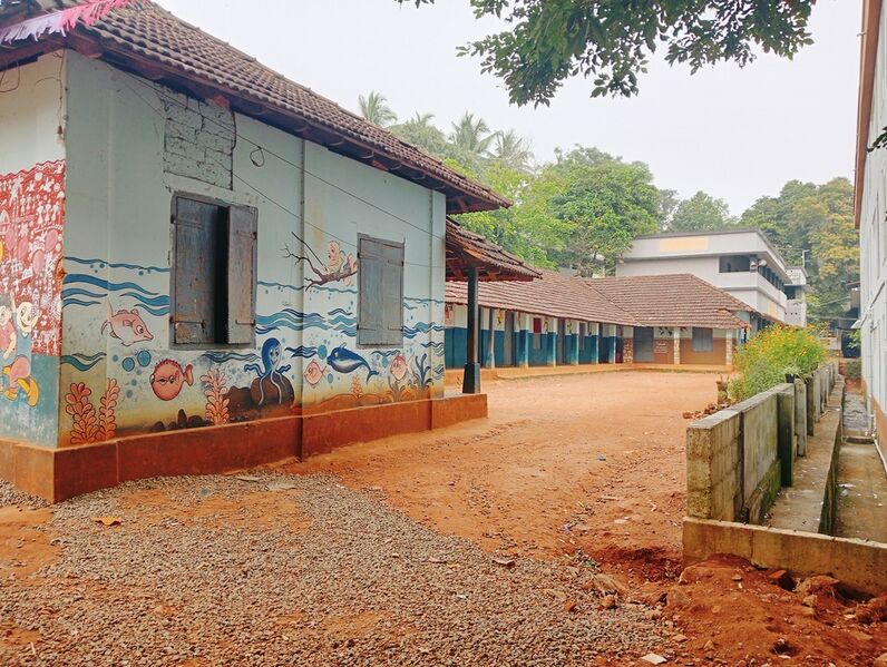 പ്രമാണം:20004 SCHOOL ENTRY.jpeg