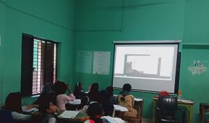 20652 hightech classroom1.jpg