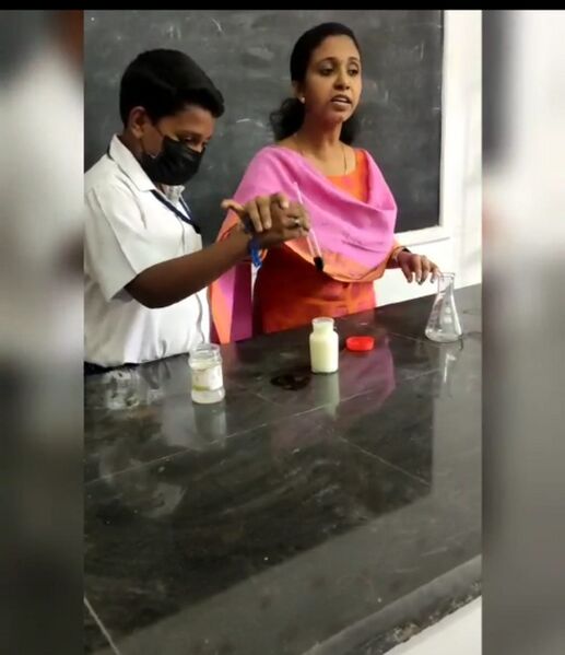 പ്രമാണം:22039-Hitech science lab.jpeg