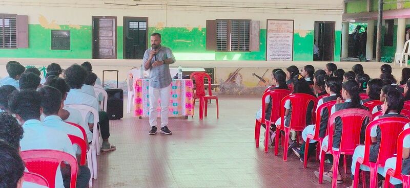 പ്രമാണം:34013sslc happy learning25b.jpg