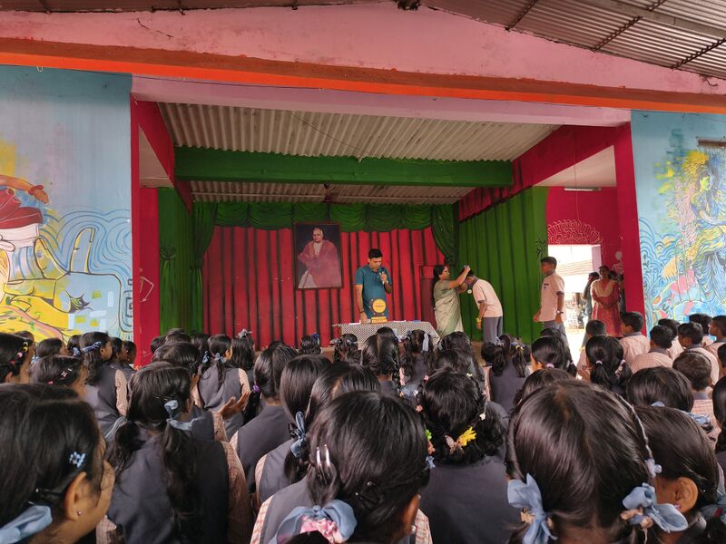 പ്രമാണം:35026 t2.jpg