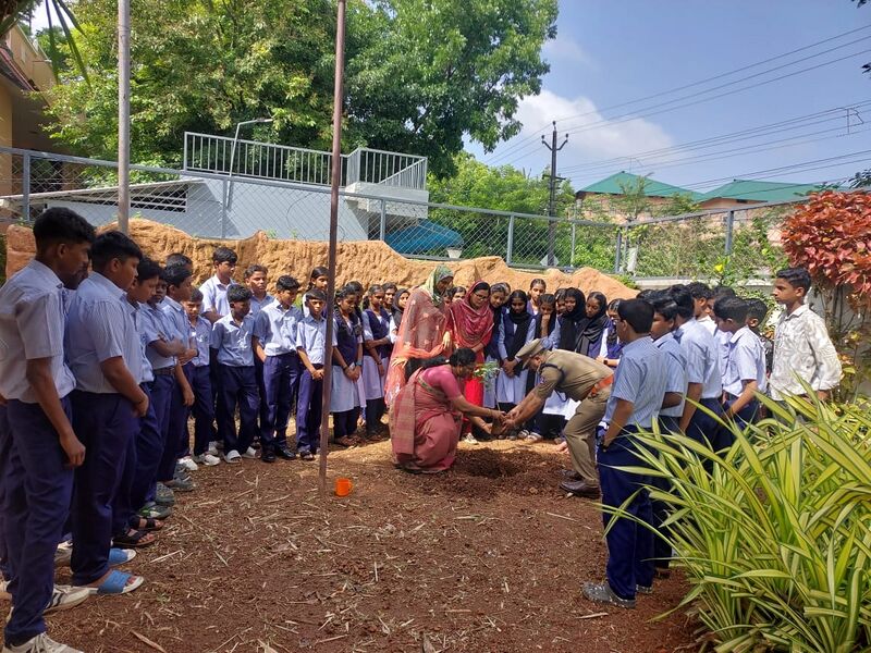 പ്രമാണം:41101 TKMHSS eco club (2).jpg