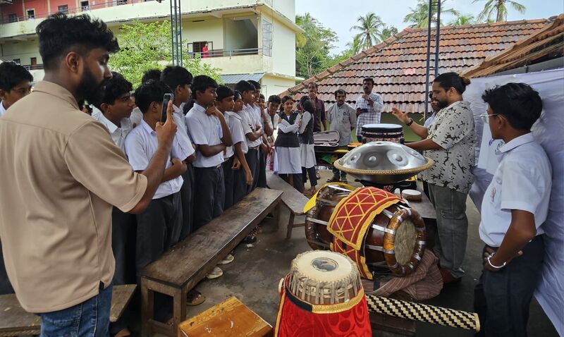 പ്രമാണം:Chss music day.jpg
