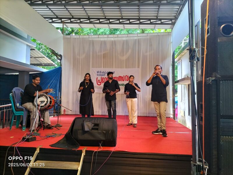 പ്രമാണം:13029 Praveshanolsavam104.jpeg