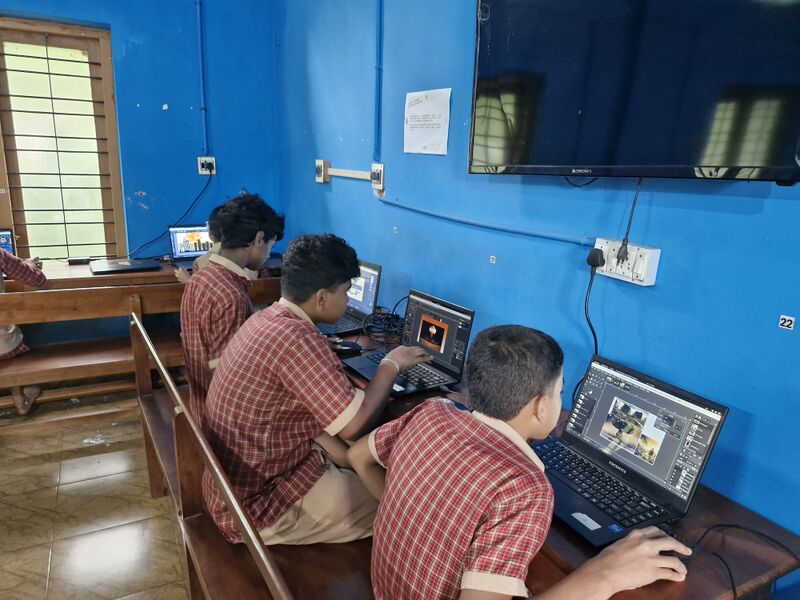 പ്രമാണം:13759-KNR-DIGITAL POSTER MAKING.jpg