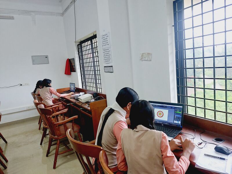 പ്രമാണം:14020-knr-digital pookkalam.jpg