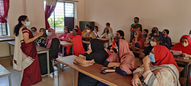 പ്രമാണം:15051 PTA Meeting 2 .jpg