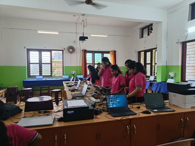 പ്രമാണം:16002 lkaptitude test4.jpg