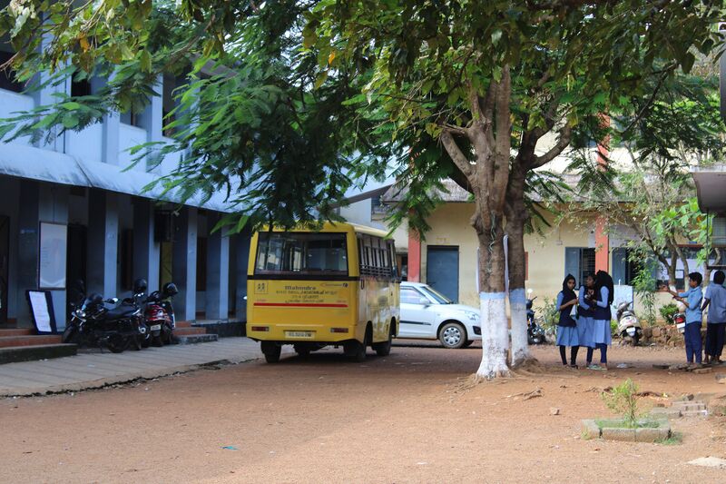 പ്രമാണം:20015 SCHOOL.jpeg