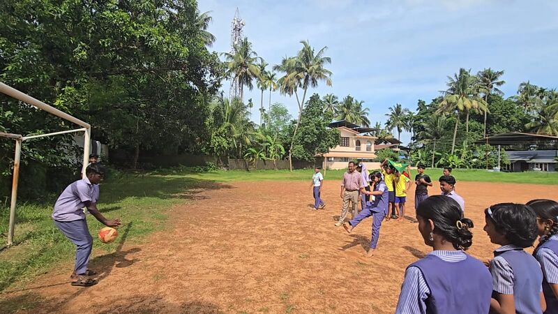 പ്രമാണം:22016-TSR-GOAL2026-football(3).jpg