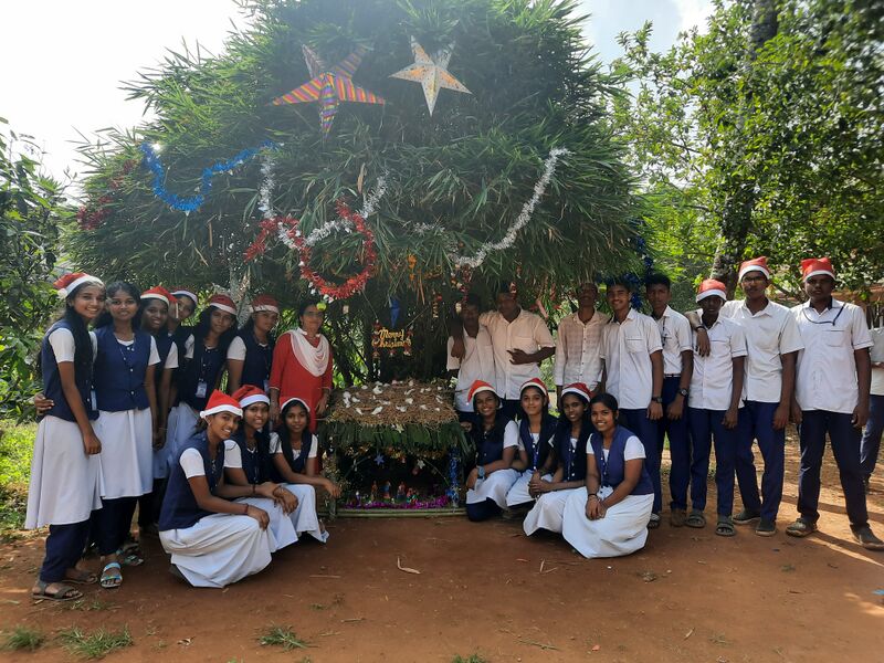 പ്രമാണം:31038 xmas1.jpg