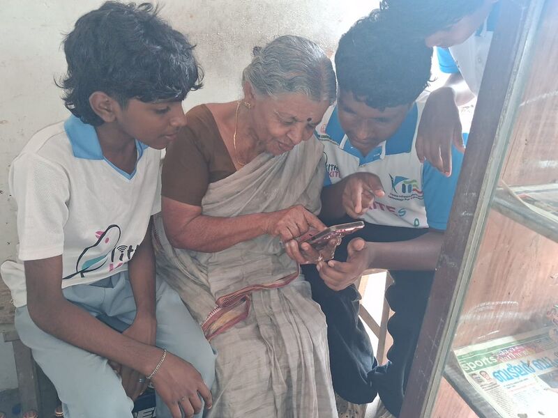 പ്രമാണം:38099 VAYOGANA DAY 4.jpg