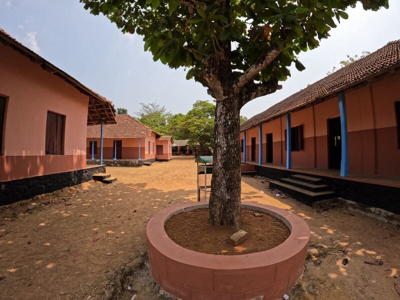 പ്രമാണം:38099 cover photo 2.jpg