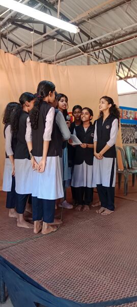 പ്രമാണം:47050 high tech2.jpeg