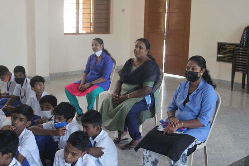 പ്രമാണം:Legal service 35052 22 (6).JPG