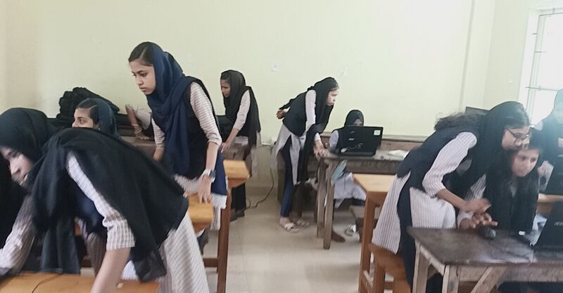 പ്രമാണം:അഭിരുചി പരീക്ഷ പരിശീലനം .jpg