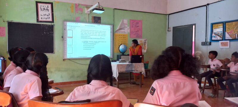 പ്രമാണം:14657 hitech classroom.jpg