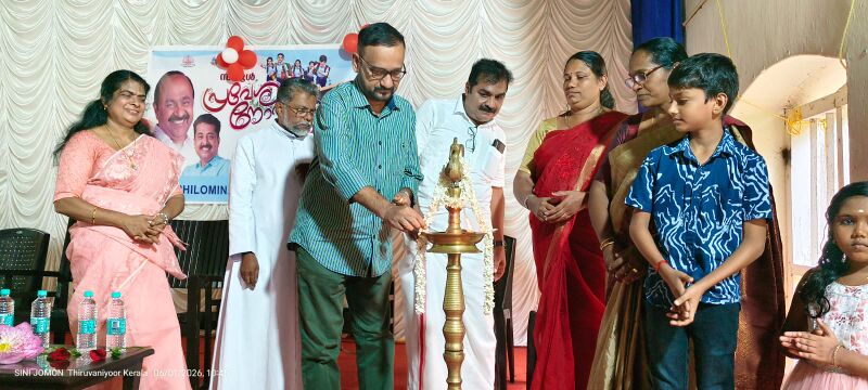 പ്രമാണം:25065പ്രവേശനോത്സവം 2026(1).jpg