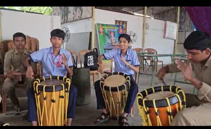 പ്രമാണം:26067.School Kalolsavam 2025.jpg