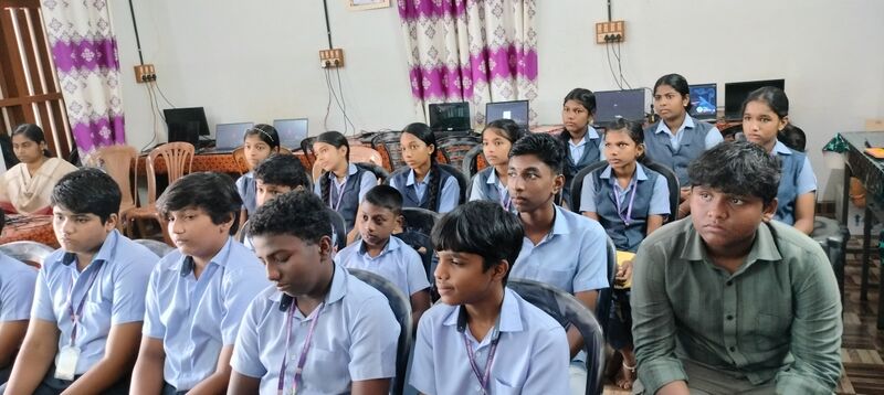 പ്രമാണം:28037-lk-camp 2025 May 2.jpg