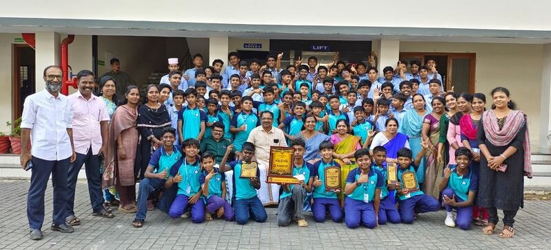 പ്രമാണം:41031Sasthramela winners -programm.rotated.rotated.rotated.jpeg