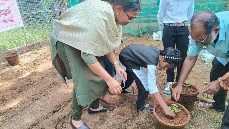 പ്രമാണം:43052 planting inauguration.jpg