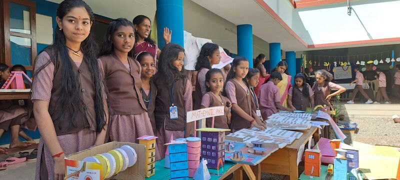 പ്രമാണം:44055 up ganitholsavam2024.jpg