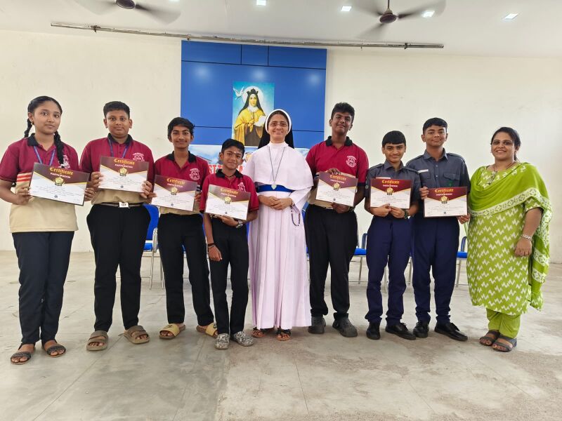 പ്രമാണം:Mother Teresa 2.jpg