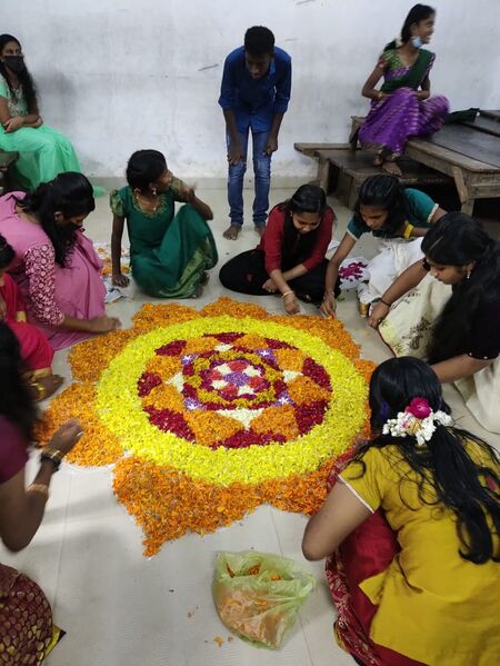 പ്രമാണം:Onam 1nvhss.jpeg
