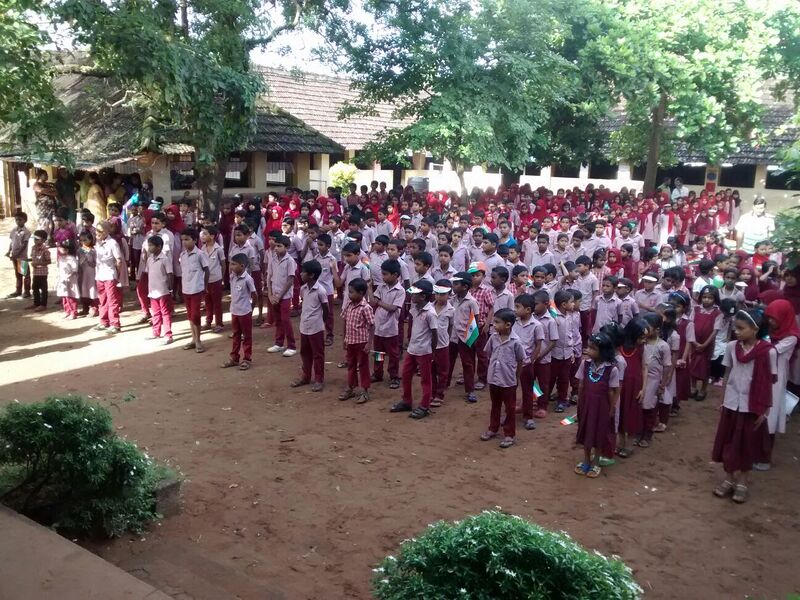 പ്രമാണം:Shmup independence day.jpg