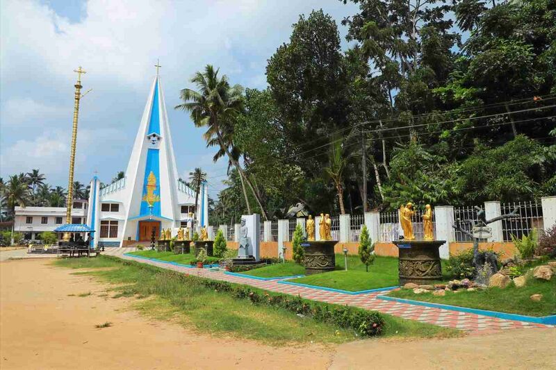 പ്രമാണം:VLATHANKARA CHURCH.jpg