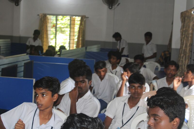 പ്രമാണം:Yip 35052 22 (3).JPG