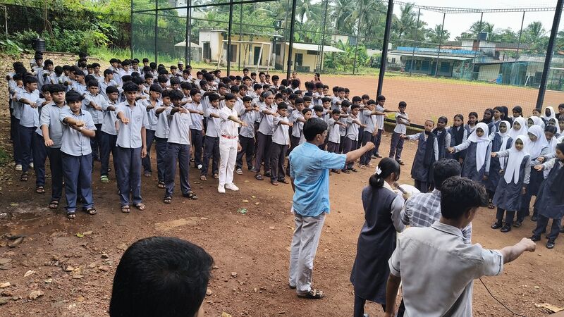 പ്രമാണം:19359-freedom fest spl assembly1.jpg