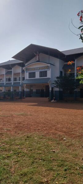 പ്രമാണം:22418 school.jpeg